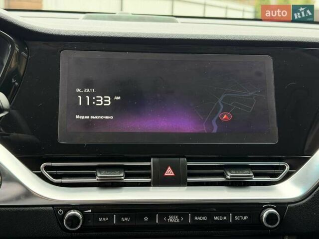 Чорний Кіа Niro, об'ємом двигуна 0 л та пробігом 89 тис. км за 20799 $, фото 53 на Automoto.ua