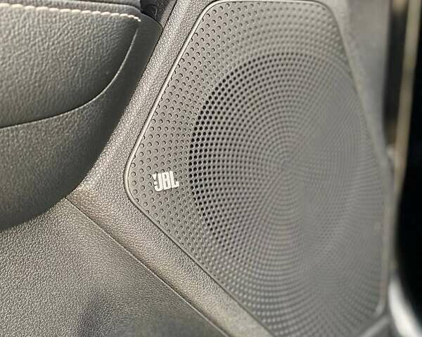 Черный Киа Niro, объемом двигателя 0 л и пробегом 142 тыс. км за 18900 $, фото 26 на Automoto.ua