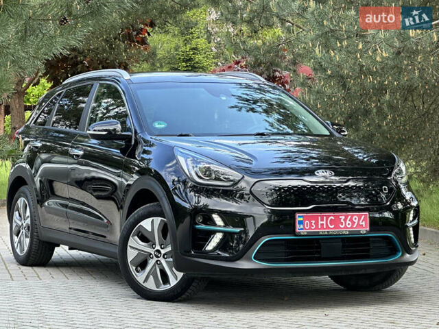 Чорний Кіа Niro, об'ємом двигуна 0 л та пробігом 46 тис. км за 19750 $, фото 4 на Automoto.ua