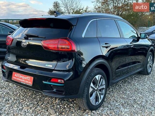 Черный Киа Niro, объемом двигателя 0 л и пробегом 35 тыс. км за 23400 $, фото 26 на Automoto.ua