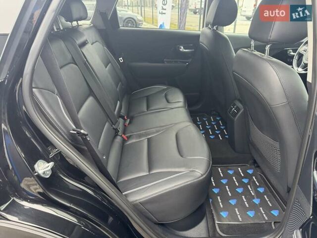 Черный Киа Niro, объемом двигателя 0 л и пробегом 113 тыс. км за 21900 $, фото 34 на Automoto.ua