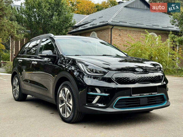 Чорний Кіа Niro, об'ємом двигуна 0 л та пробігом 107 тис. км за 20500 $, фото 11 на Automoto.ua