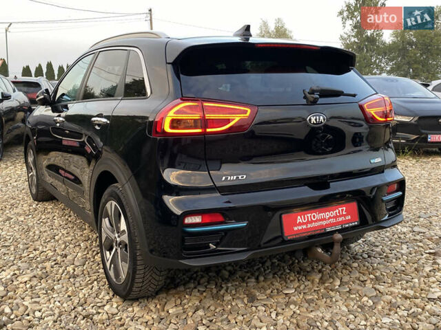 Чорний Кіа Niro, об'ємом двигуна 0 л та пробігом 64 тис. км за 22700 $, фото 20 на Automoto.ua