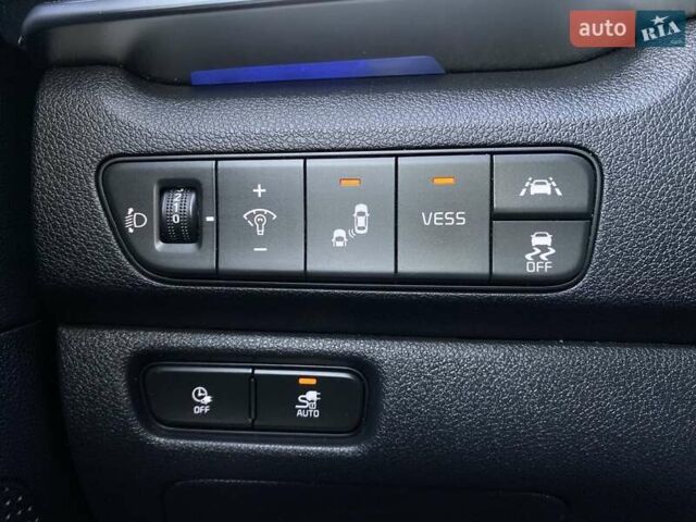 Черный Киа Niro, объемом двигателя 0 л и пробегом 83 тыс. км за 23200 $, фото 7 на Automoto.ua