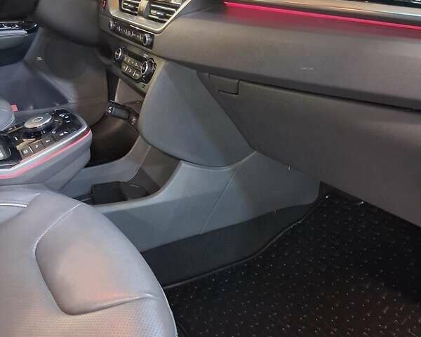Чорний Кіа Niro, об'ємом двигуна 0 л та пробігом 143 тис. км за 17800 $, фото 12 на Automoto.ua