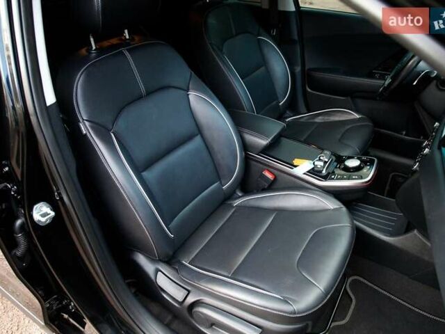 Черный Киа Niro, объемом двигателя 0 л и пробегом 110 тыс. км за 17450 $, фото 43 на Automoto.ua