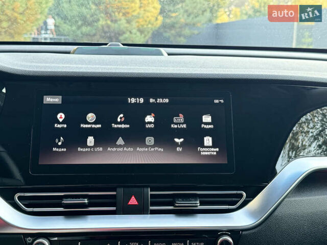 Черный Киа Niro, объемом двигателя 0 л и пробегом 50 тыс. км за 23499 $, фото 81 на Automoto.ua