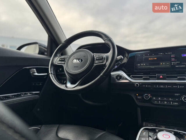 Черный Киа Niro, объемом двигателя 0 л и пробегом 103 тыс. км за 20700 $, фото 16 на Automoto.ua