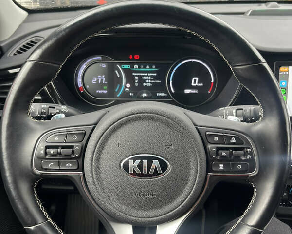 Чорний Кіа Niro, об'ємом двигуна 0 л та пробігом 81 тис. км за 19999 $, фото 7 на Automoto.ua