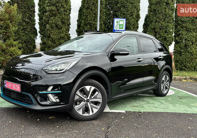 Чорний Кіа Niro, об'ємом двигуна 0 л та пробігом 110 тис. км за 19500 $, фото 17 на Automoto.ua