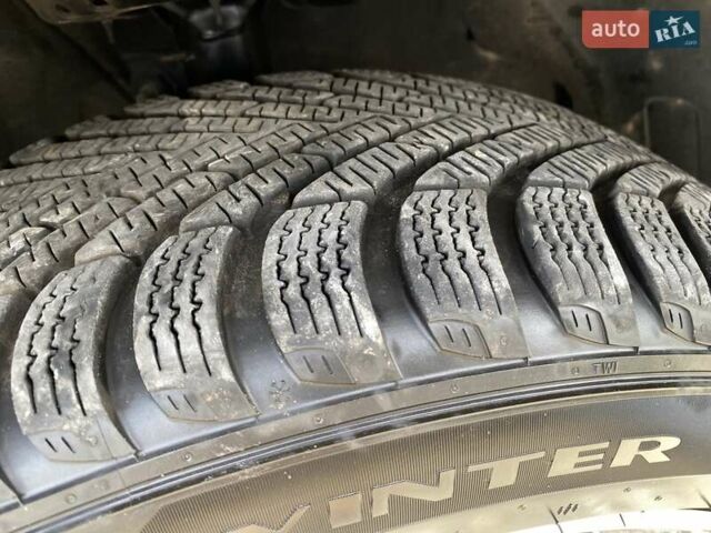 Киа Niro 2020 в Львове на Automoto.ua Черный Киа Niro, объемом двигателя 0 л и пробегом 70 тыс. км за 22500 $, фото 22 на Automoto.ua