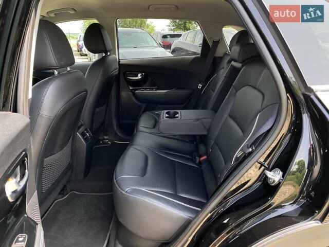 Черный Киа Niro, объемом двигателя 0 л и пробегом 115 тыс. км за 21300 $, фото 50 на Automoto.ua