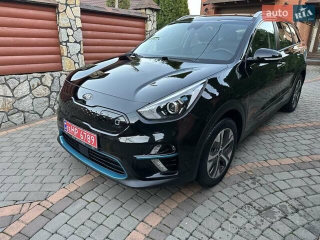 Черный Киа Niro, объемом двигателя 0 л и пробегом 115 тыс. км за 18700 $, фото 4 на Automoto.ua