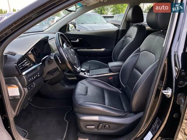 Черный Киа Niro, объемом двигателя 0 л и пробегом 115 тыс. км за 21300 $, фото 23 на Automoto.ua