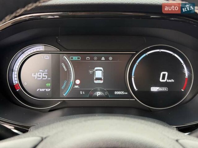 Чорний Кіа Niro, об'ємом двигуна 0 л та пробігом 89 тис. км за 20799 $, фото 52 на Automoto.ua