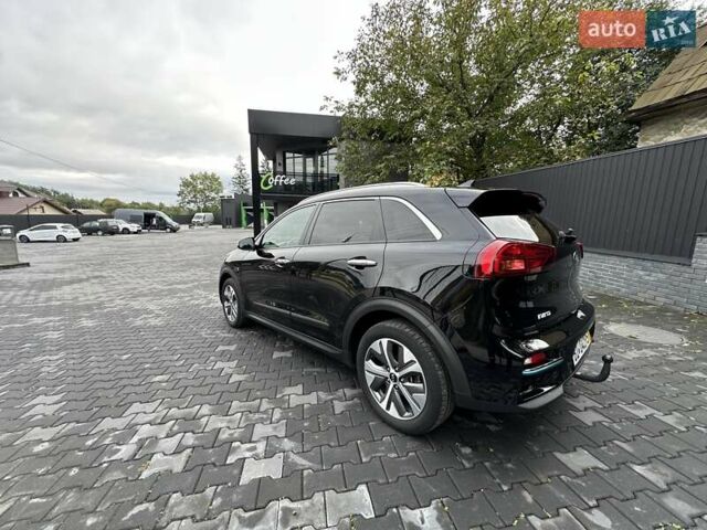 Черный Киа Niro, объемом двигателя 0 л и пробегом 107 тыс. км за 19700 $, фото 5 на Automoto.ua