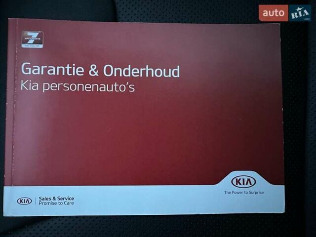 Чорний Кіа Niro, об'ємом двигуна 0 л та пробігом 35 тис. км за 24400 $, фото 78 на Automoto.ua