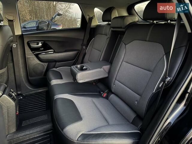 Черный Киа Niro, объемом двигателя 0 л и пробегом 110 тыс. км за 17999 $, фото 60 на Automoto.ua