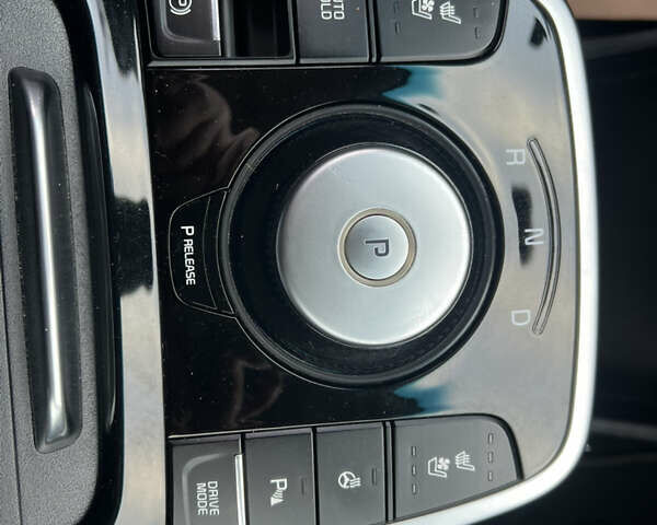 Чорний Кіа Niro, об'ємом двигуна 0 л та пробігом 140 тис. км за 17999 $, фото 54 на Automoto.ua