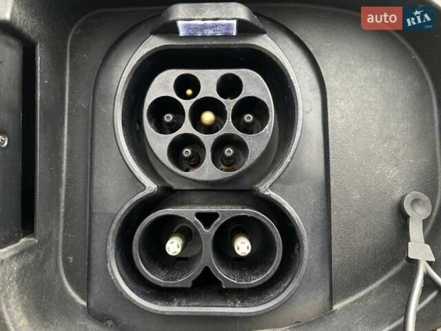 Киа Niro 2020 в Львове на Automoto.ua Черный Киа Niro, объемом двигателя 0 л и пробегом 70 тыс. км за 22500 $, фото 20 на Automoto.ua
