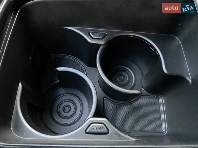 Киа Niro 2020 в Львове на Automoto.ua Черный Киа Niro, объемом двигателя 0 л и пробегом 64 тыс. км за 22700 $, фото 75 на Automoto.ua