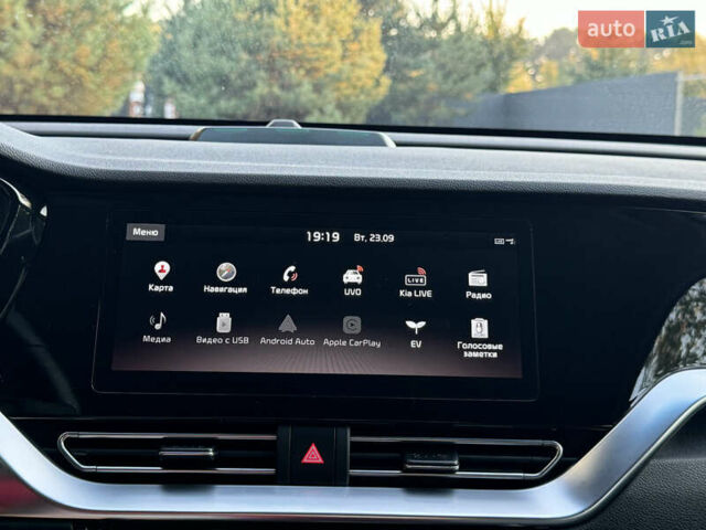 Черный Киа Niro, объемом двигателя 0 л и пробегом 50 тыс. км за 23499 $, фото 82 на Automoto.ua
