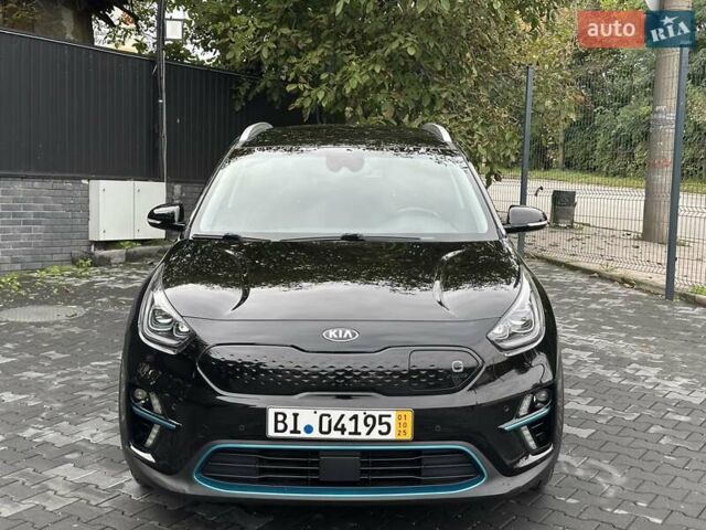 Черный Киа Niro, объемом двигателя 0 л и пробегом 107 тыс. км за 19700 $, фото 1 на Automoto.ua