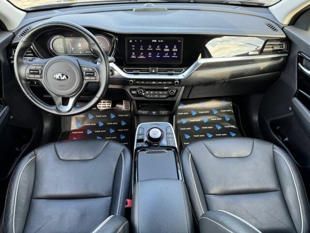 Черный Киа Niro, объемом двигателя 0 л и пробегом 142 тыс. км за 18900 $, фото 3 на Automoto.ua