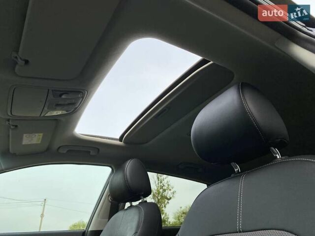 Чорний Кіа Niro, об'ємом двигуна 0 л та пробігом 96 тис. км за 20600 $, фото 21 на Automoto.ua