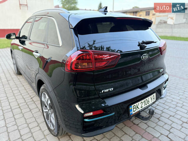 Черный Киа Niro, объемом двигателя 0 л и пробегом 135 тыс. км за 17999 $, фото 6 на Automoto.ua