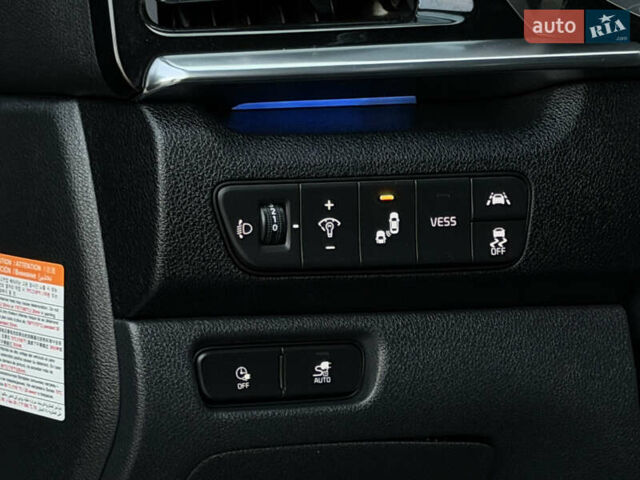 Черный Киа Niro, объемом двигателя 0 л и пробегом 142 тыс. км за 18900 $, фото 36 на Automoto.ua