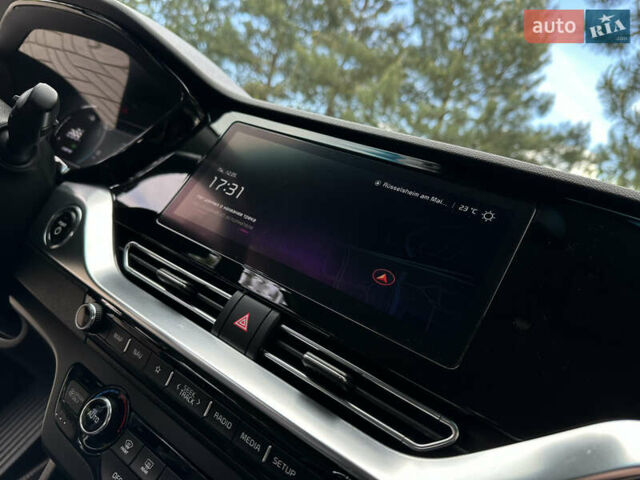 Чорний Кіа Niro, об'ємом двигуна 0 л та пробігом 46 тис. км за 19750 $, фото 69 на Automoto.ua
