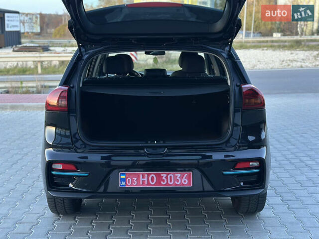 Чорний Кіа Niro, об'ємом двигуна 0 л та пробігом 98 тис. км за 19400 $, фото 47 на Automoto.ua