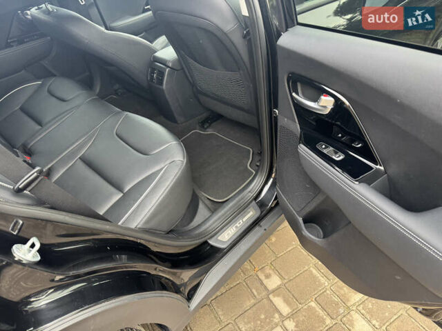 Чорний Кіа Niro, об'ємом двигуна 0 л та пробігом 164 тис. км за 18400 $, фото 36 на Automoto.ua