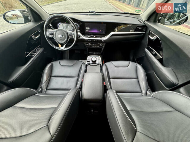 Черный Киа Niro, объемом двигателя 0 л и пробегом 128 тыс. км за 19600 $, фото 24 на Automoto.ua
