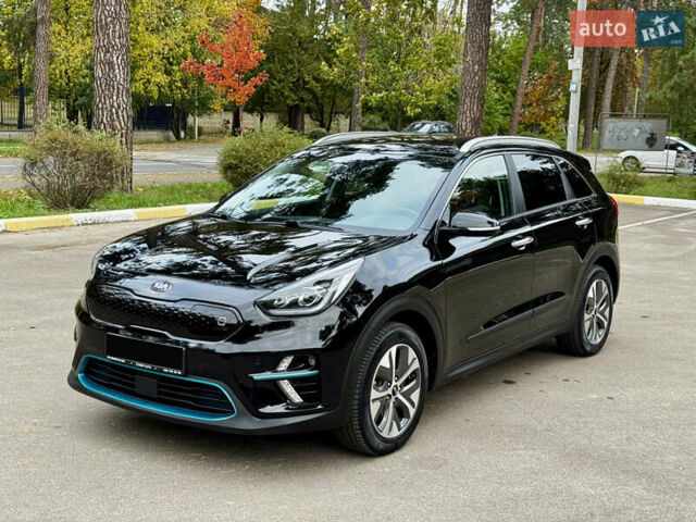 Чорний Кіа Niro, об'ємом двигуна 0 л та пробігом 107 тис. км за 20500 $, фото 15 на Automoto.ua