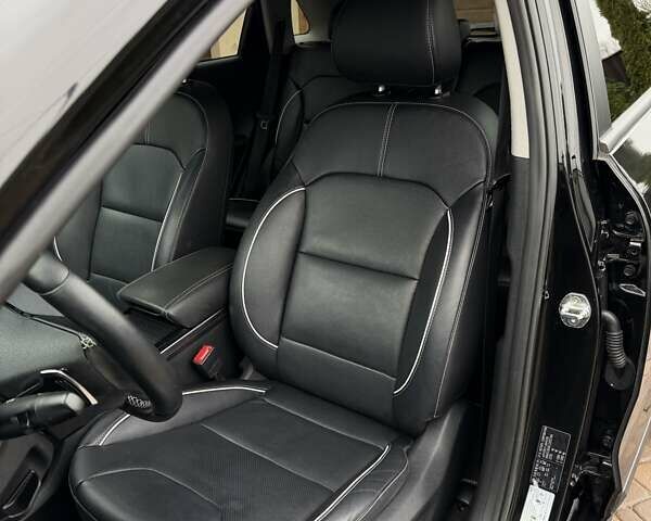 Чорний Кіа Niro, об'ємом двигуна 0 л та пробігом 89 тис. км за 20799 $, фото 41 на Automoto.ua