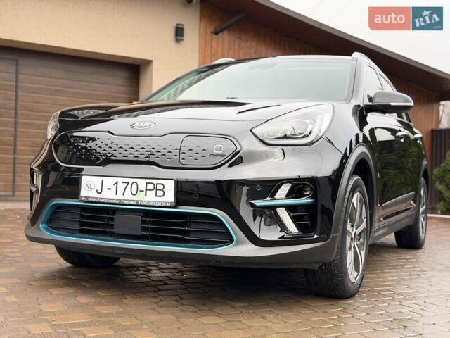 Чорний Кіа Niro, об'ємом двигуна 0 л та пробігом 89 тис. км за 20799 $, фото 2 на Automoto.ua