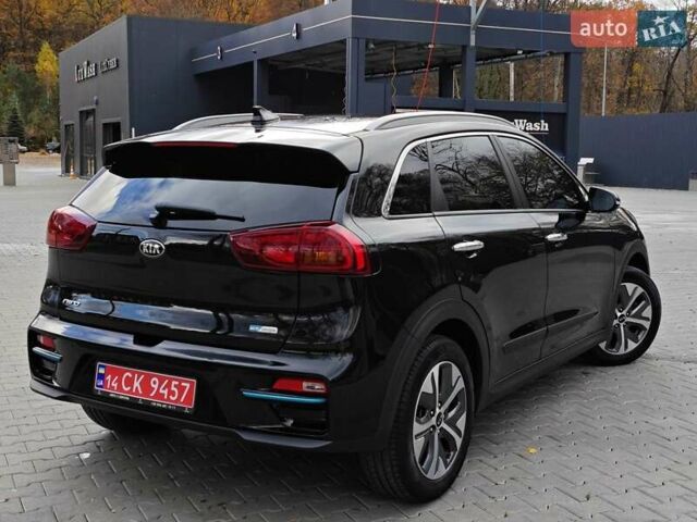 Чорний Кіа Niro, об'ємом двигуна 0 л та пробігом 115 тис. км за 20700 $, фото 45 на Automoto.ua