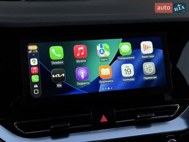 Черный Киа Niro, объемом двигателя 0 л и пробегом 110 тыс. км за 17999 $, фото 49 на Automoto.ua