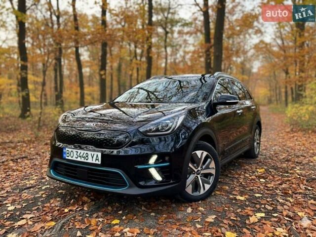 Чорний Кіа Niro, об'ємом двигуна 0 л та пробігом 112 тис. км за 19850 $, фото 23 на Automoto.ua