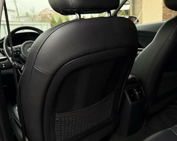 Чорний Кіа Niro, об'ємом двигуна 0 л та пробігом 89 тис. км за 20799 $, фото 64 на Automoto.ua