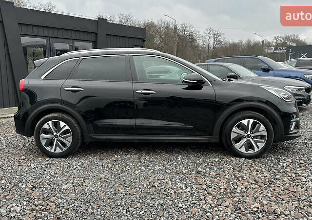 Черный Киа Niro, объемом двигателя 0 л и пробегом 158 тыс. км за 17800 $, фото 6 на Automoto.ua