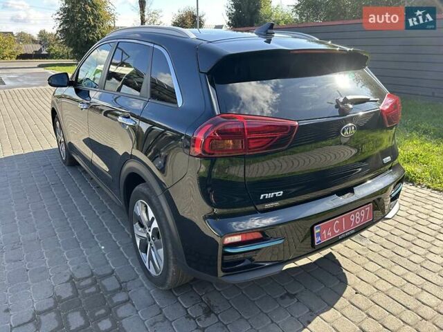 Чорний Кіа Niro, об'ємом двигуна 0 л та пробігом 135 тис. км за 18800 $, фото 1 на Automoto.ua