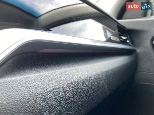 Чорний Кіа Niro, об'ємом двигуна 0 л та пробігом 107 тис. км за 22400 $, фото 7 на Automoto.ua