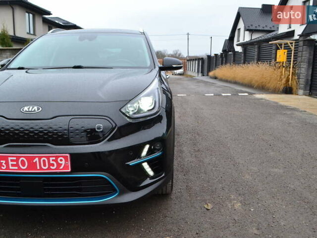 Чорний Кіа Niro, об'ємом двигуна 0 л та пробігом 169 тис. км за 18450 $, фото 89 на Automoto.ua