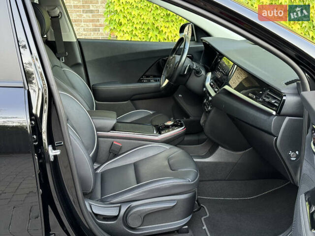 Черный Киа Niro, объемом двигателя 0 л и пробегом 50 тыс. км за 23499 $, фото 74 на Automoto.ua
