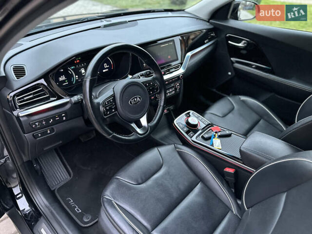 Черный Киа Niro, объемом двигателя 0 л и пробегом 135 тыс. км за 18650 $, фото 15 на Automoto.ua