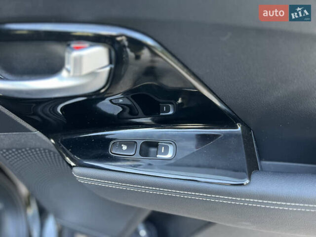 Черный Киа Niro, объемом двигателя 0 л и пробегом 140 тыс. км за 18199 $, фото 38 на Automoto.ua