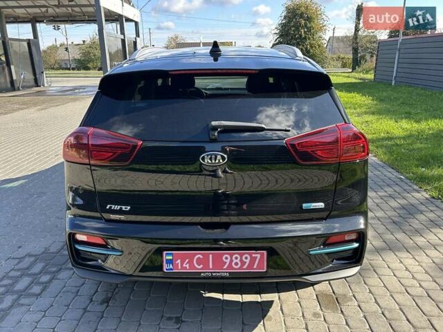 Чорний Кіа Niro, об'ємом двигуна 0 л та пробігом 135 тис. км за 18800 $, фото 2 на Automoto.ua